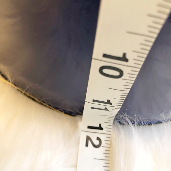 Royal Blue Round Shape Patent Patent Leather Bag - Picture 6 of 8